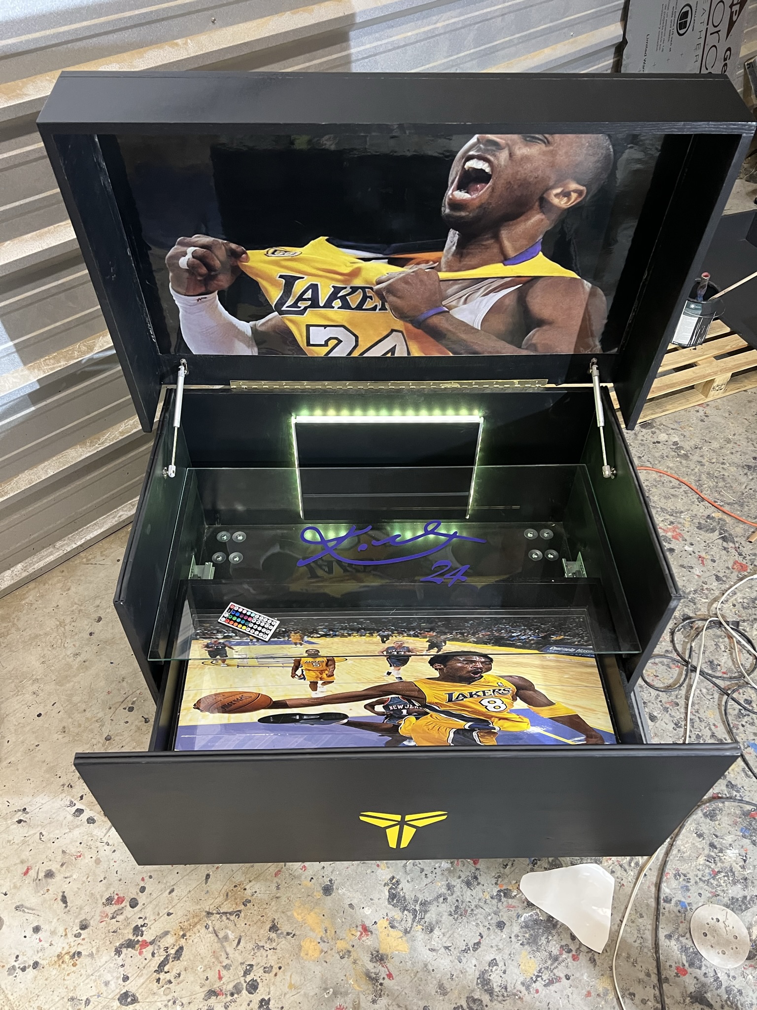 The Legacy Tribute Sneakerhead Shoebox