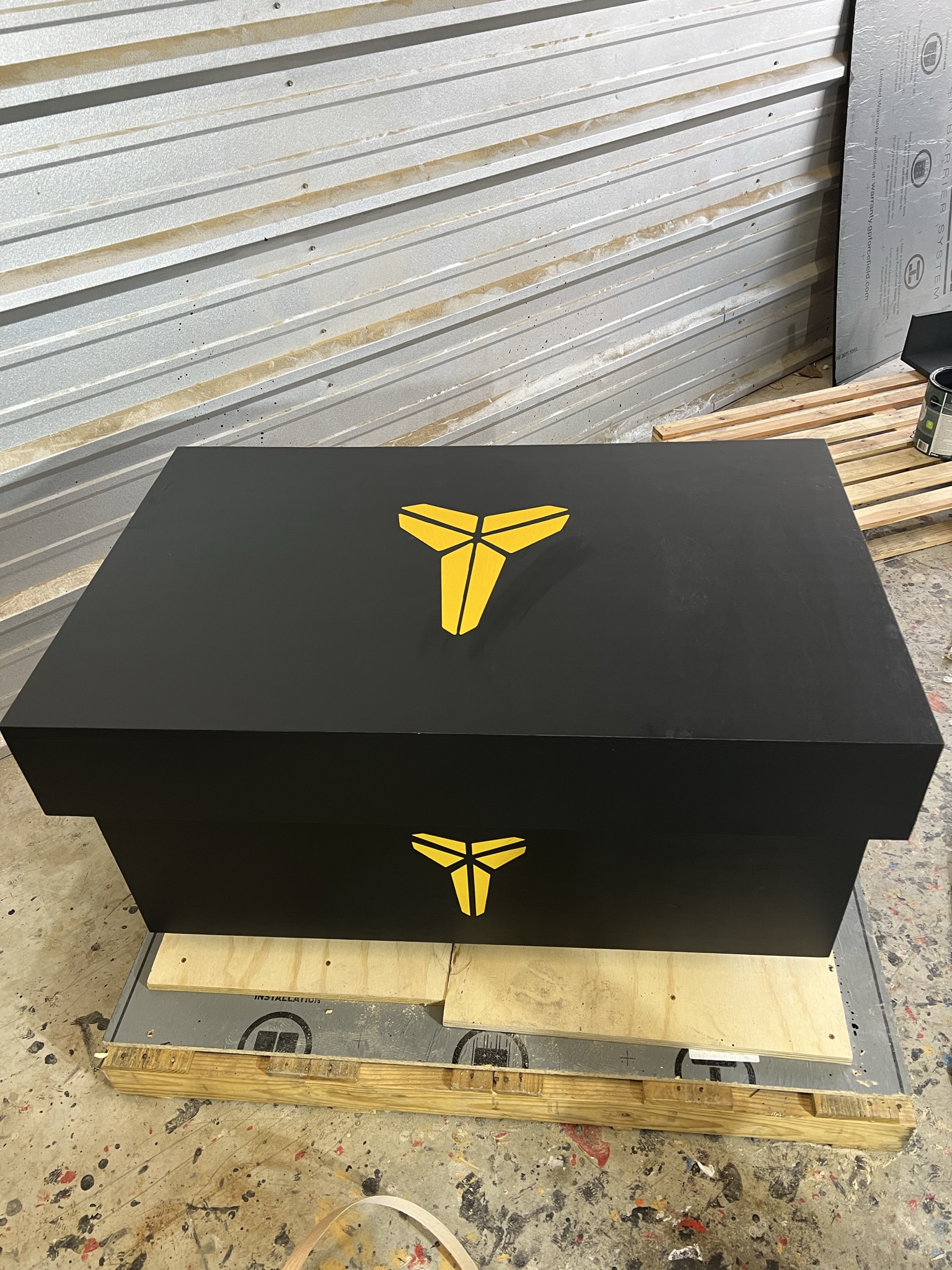 The Legacy Tribute Sneakerhead Shoebox - Image 5