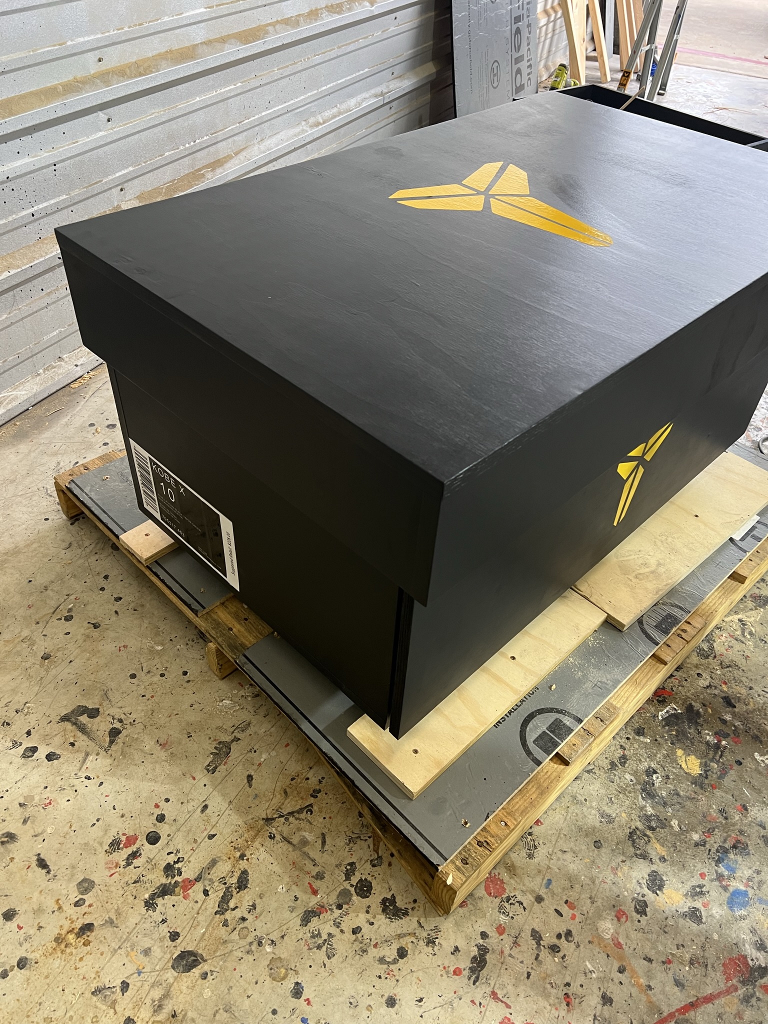 The Legacy Tribute Sneakerhead Shoebox - Image 3