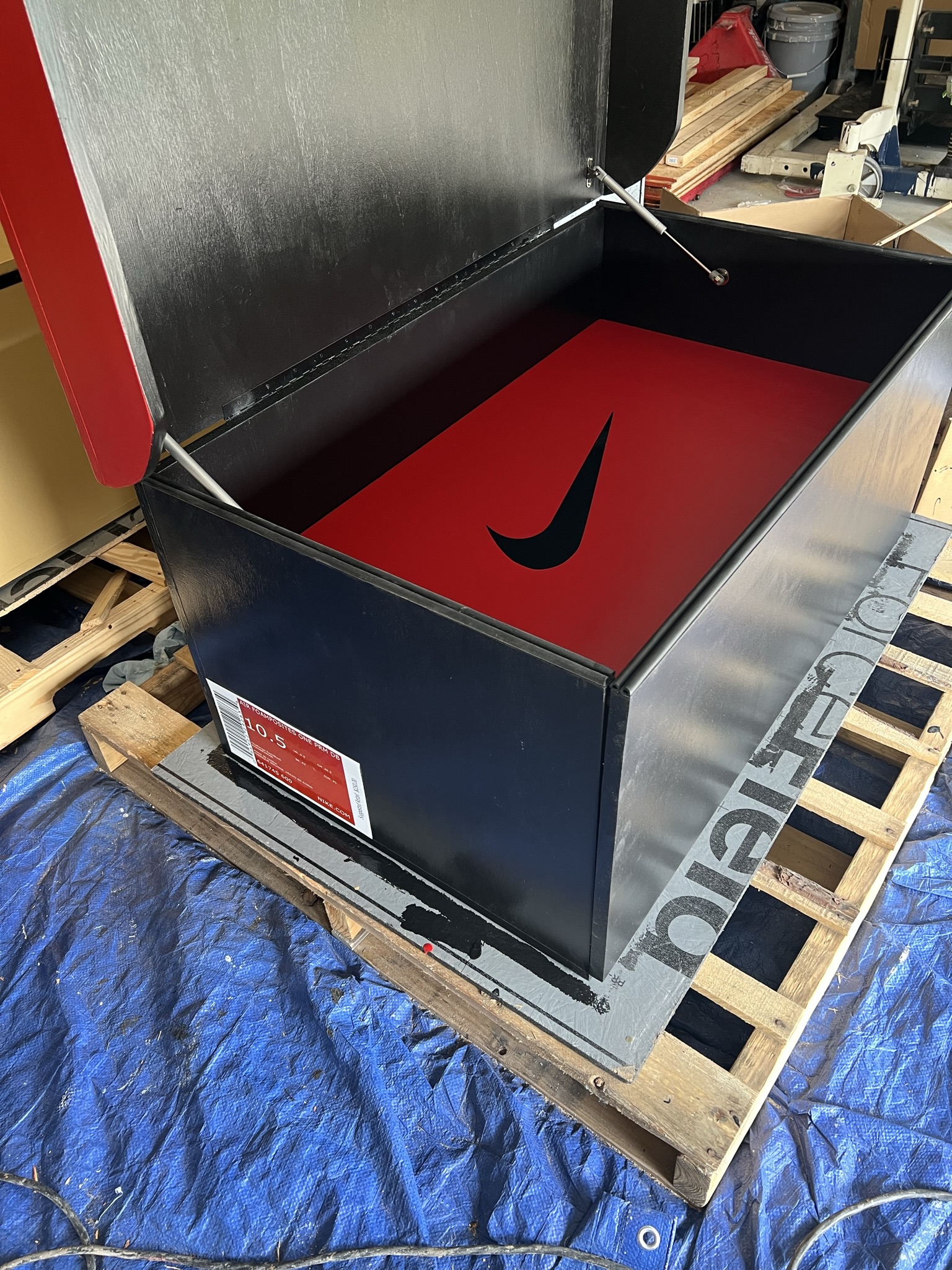 The Classic Era Sneakerhead Shoebox - Image 13