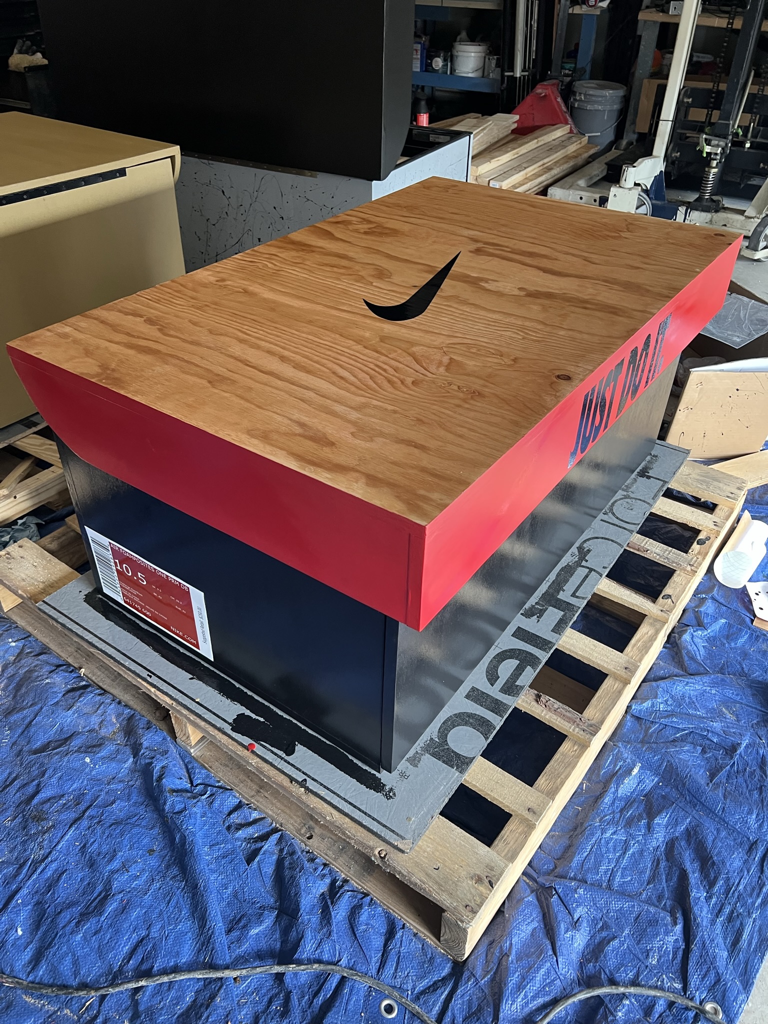 The Classic Era Sneakerhead Shoebox - Image 3