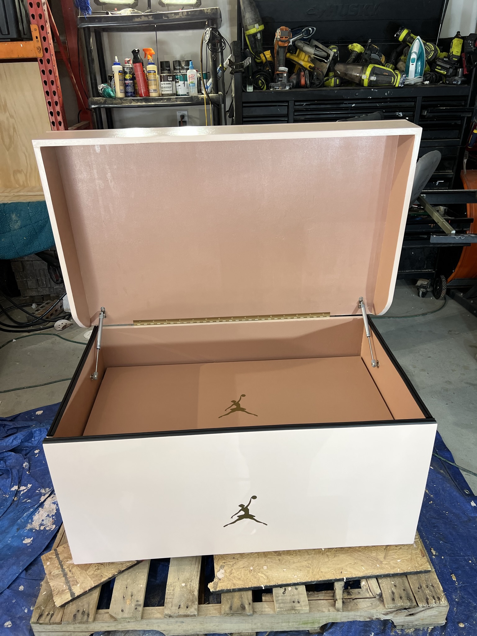 The Grace & Grit Sneakerhead Shoebox - Image 13