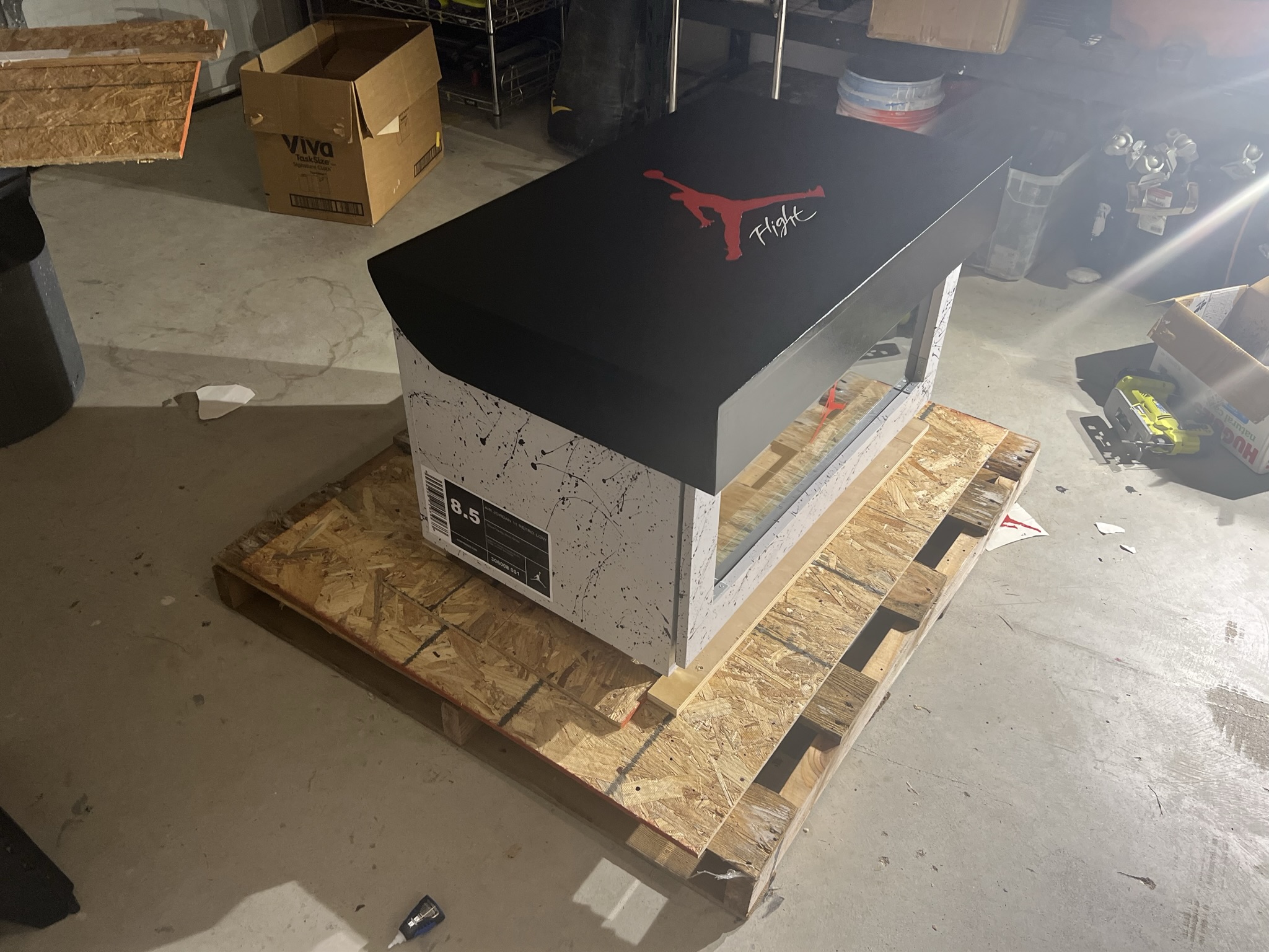 The Hardwood Heritage Sneakerhead Shoebox - Image 19