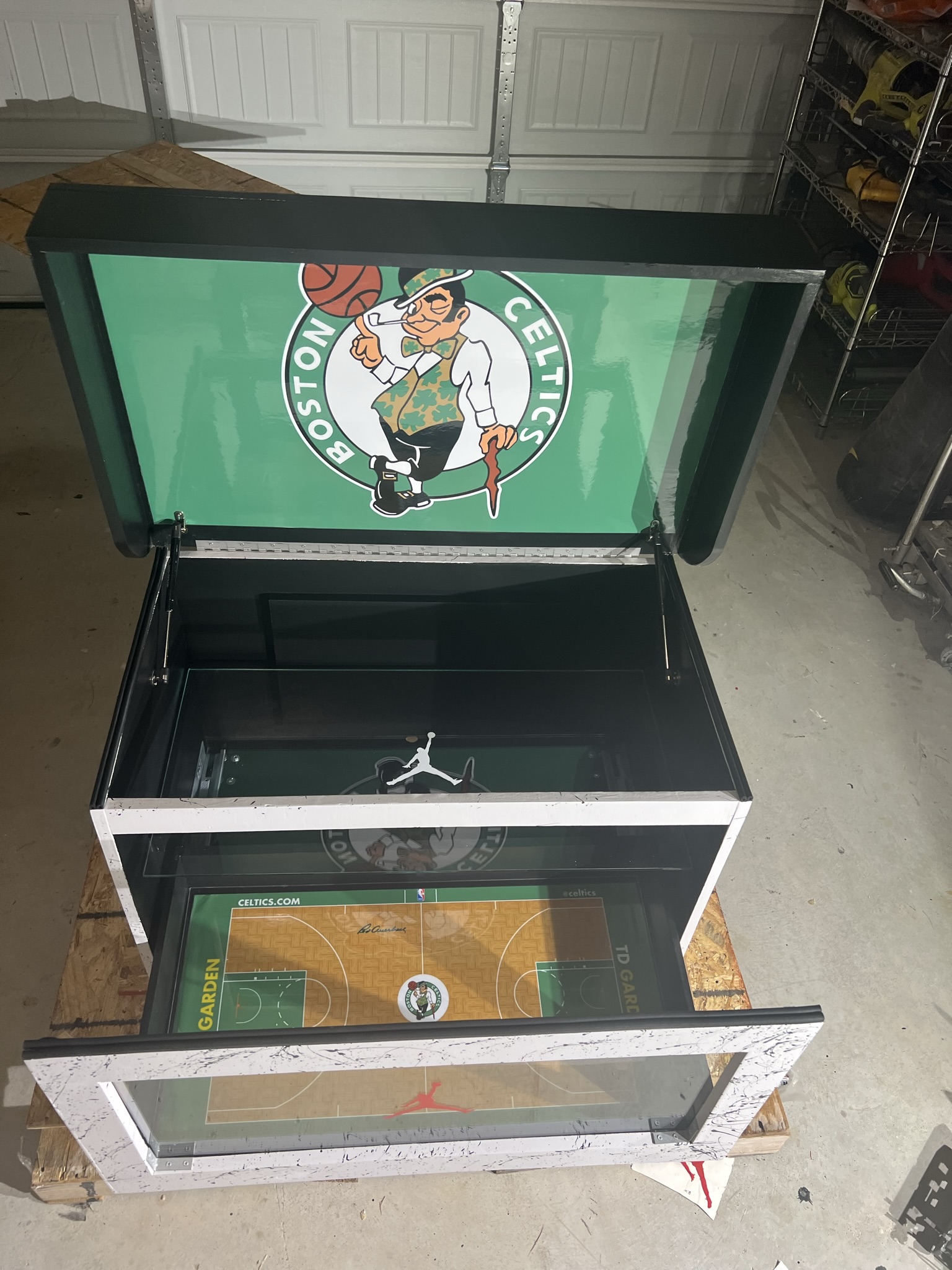 The Hardwood Heritage Sneakerhead Shoebox - Image 12