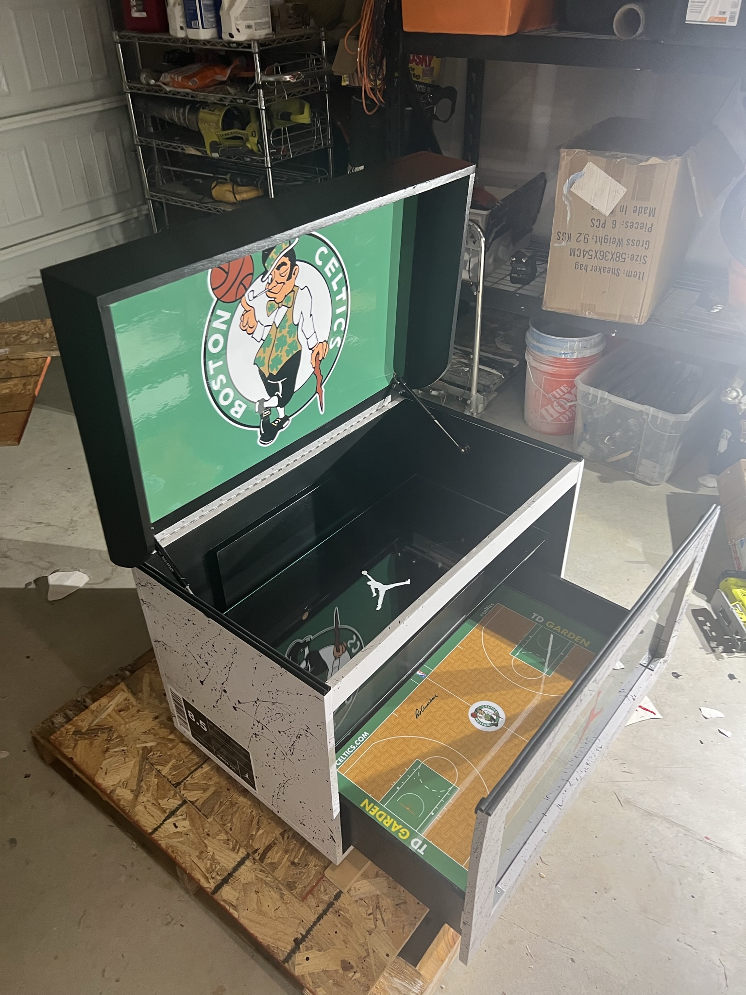 The Hardwood Heritage Sneakerhead Shoebox - Image 11