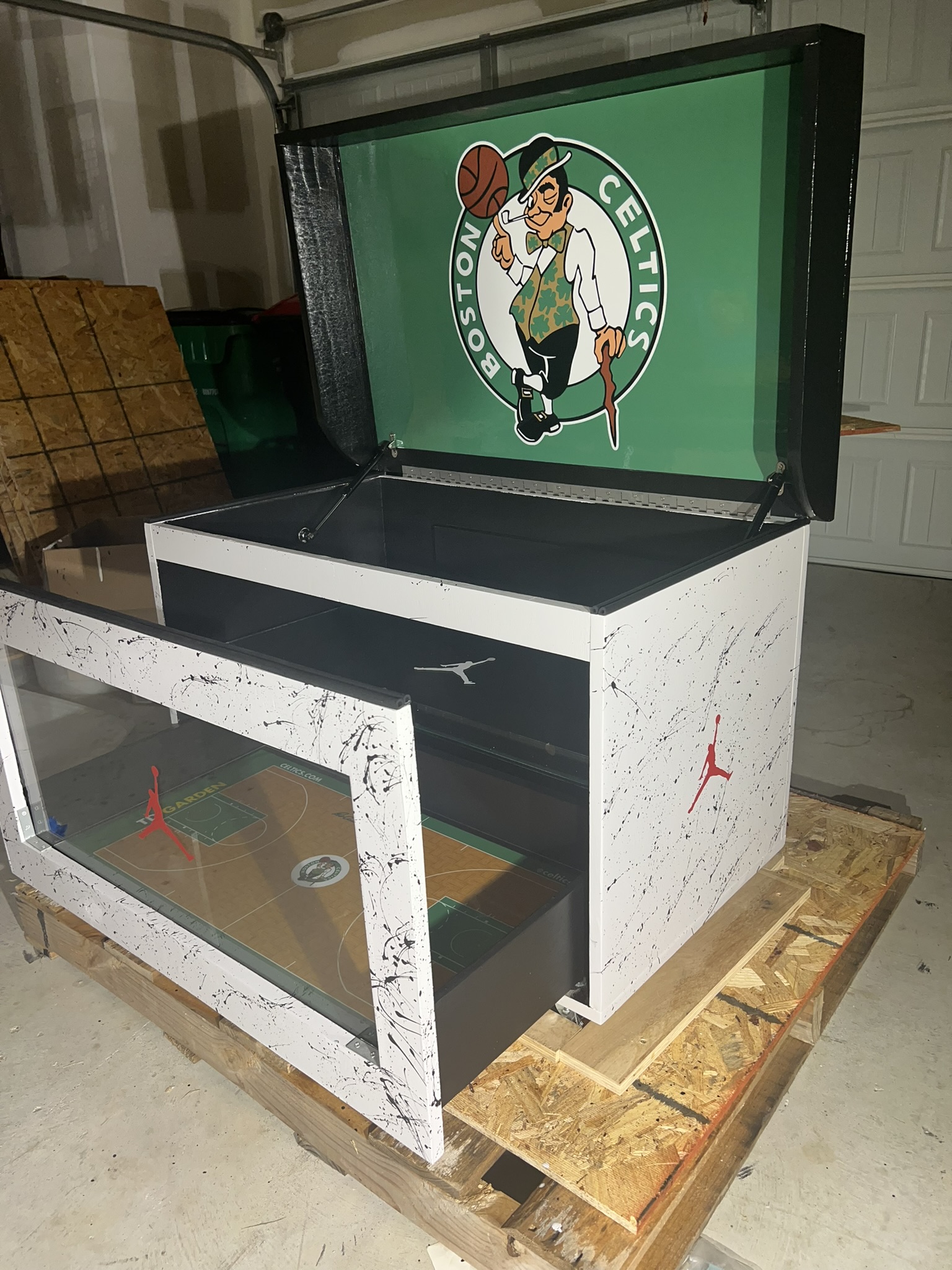 The Hardwood Heritage Sneakerhead Shoebox